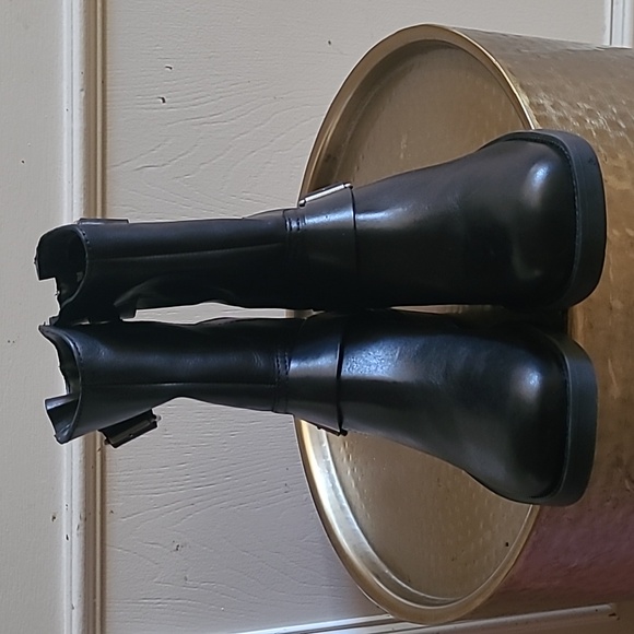 NEW Arezzo Lucy Low Block Black Leather Boot, Sz 8 - Picture 6 of 12